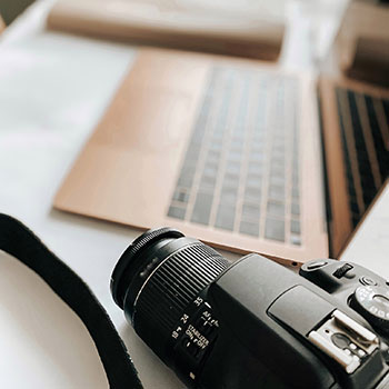 h文 漫画,H文漫画的奇幻世界之旅